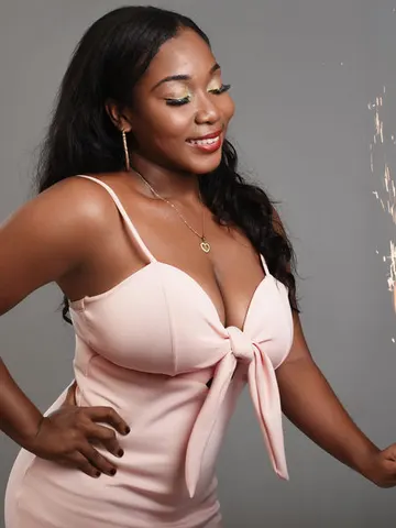NaomiJolly cam model