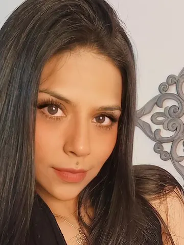 NatalyaOsorio cam model