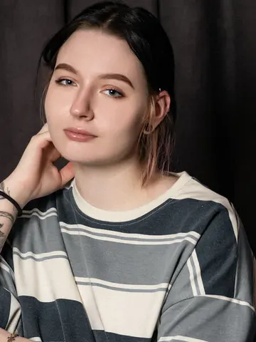 NicolePurton cam model