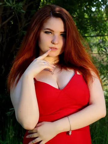 RayneRed LiveJasmin cam model