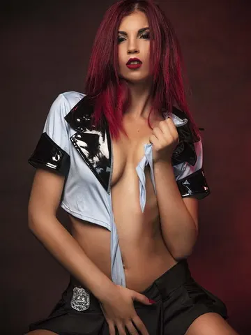 RebeccaRedd cam model