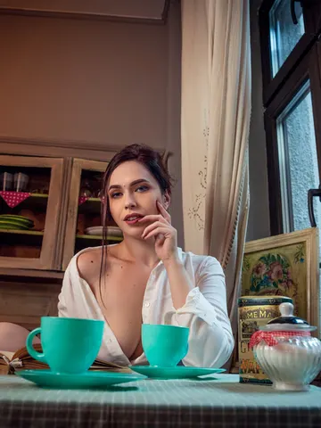 SeonaLewis cam model