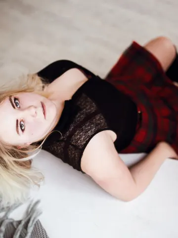 TastyLexie cam model