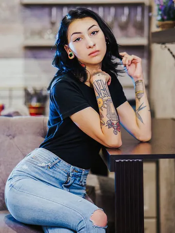 VeraSaphire cam model