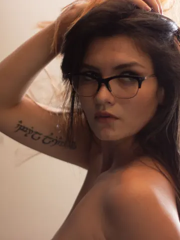 Yaczace cam model