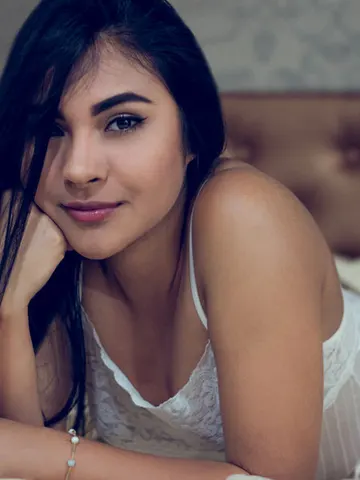 ZaraCox cam model